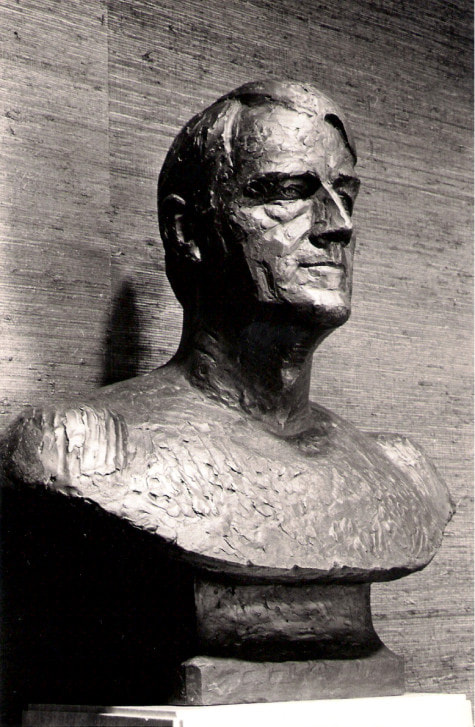 Former Premiare of NSW, Neville Wran (bust), bronze, 1986
State Parliament House, Sydney